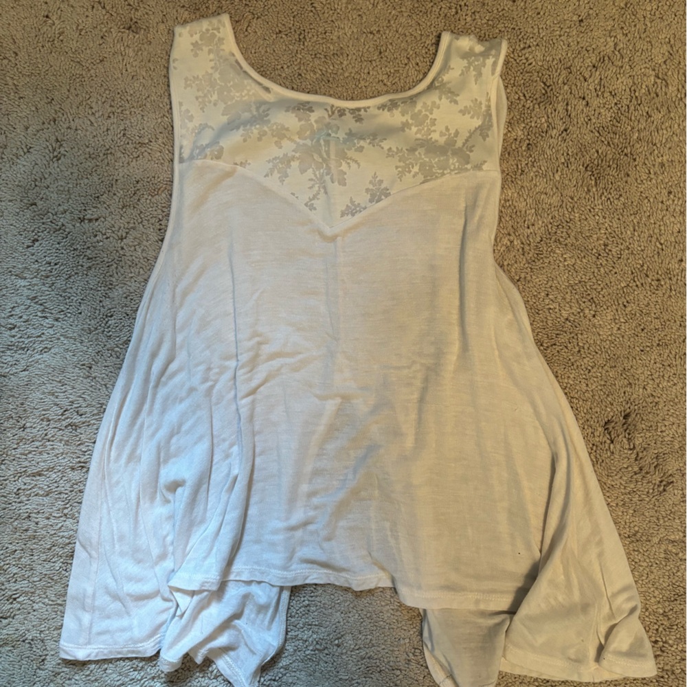Kimchi blue slit back white tank
